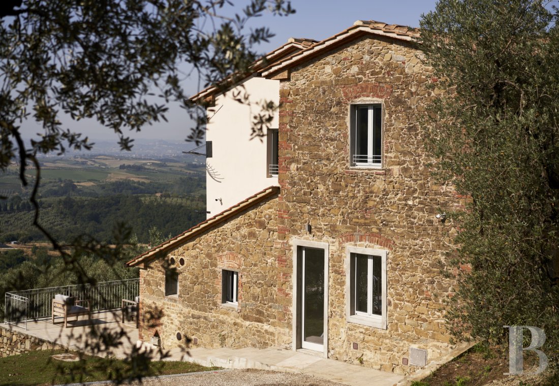 A 19th-century farmhouse surrounded by olive trees in Tuscany, north of Vinci, not far from Florence - photo  n°5